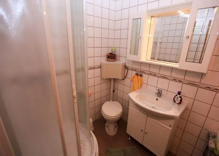 Franc Apartment *